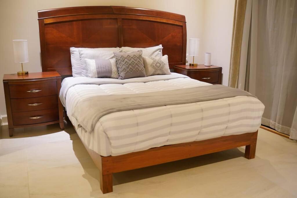 Luxury New With Amazing Pool Apartamento